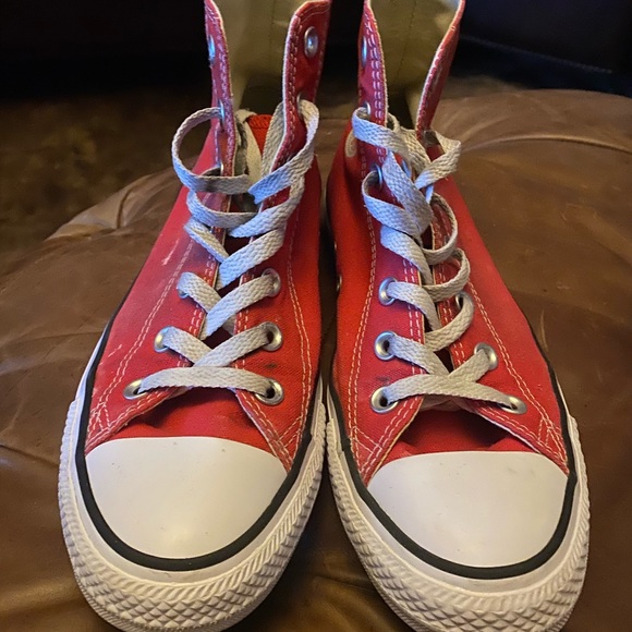 White converse sneakers size 8 - Picture 14 of 15